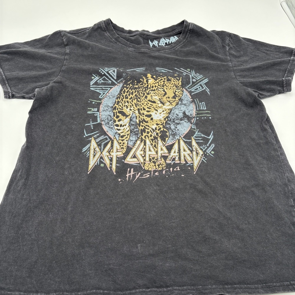 Def Leppard T-shirt Hysteria Women's Size Small 2023 Black Print On Front